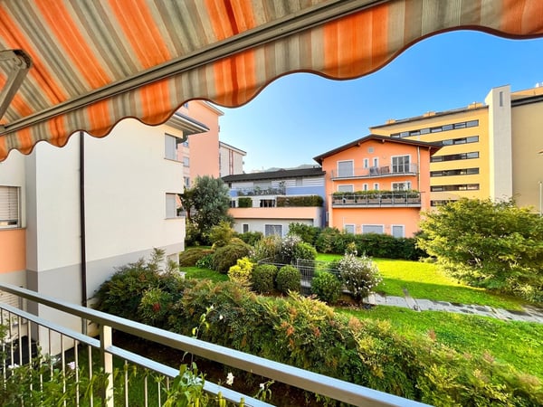 ELEGANTE ED AMPIO APPARTAMENTO 2.5 CON GRANDE POSTEGGIO 12