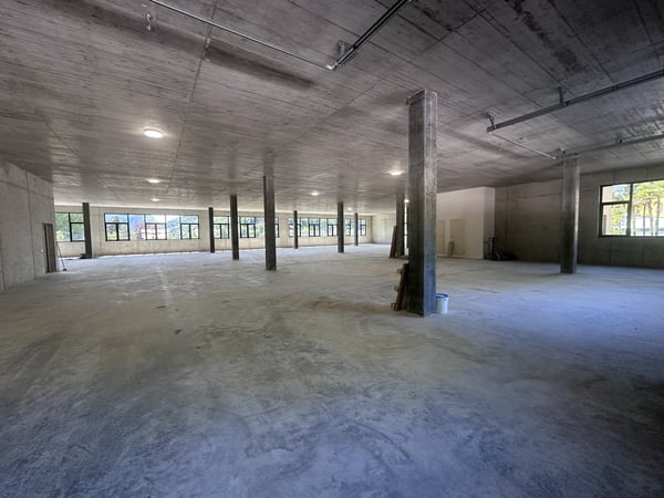 NUOVISSIMO STABILE COMMERCIALE DI 2670 MQ A VACALLO 11