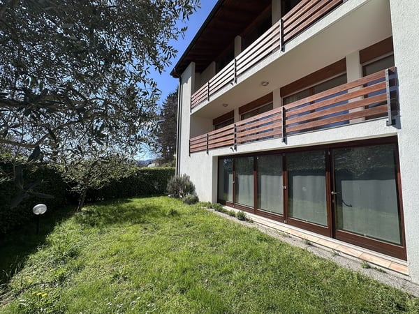 SPETTACOLARE ED AMPIA CASA GEMELLA A CADRO 13