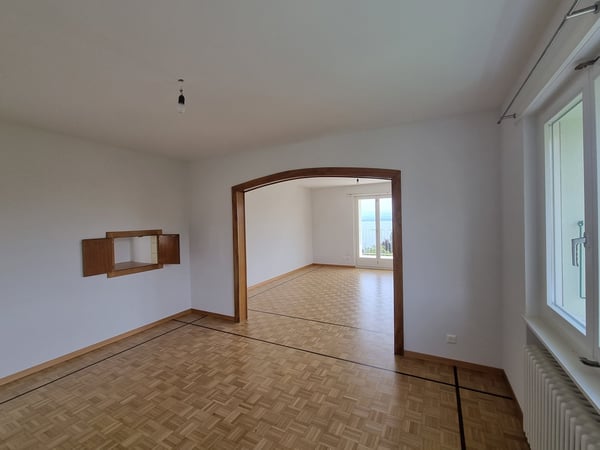 Appartement lumineux de 4 pièces avec vue sur le lac à Milvignes 5