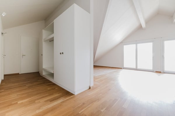 3.5-Zimmer-Attikawohnung mit grossem Balkon im Zentrum von Unterägeri 9