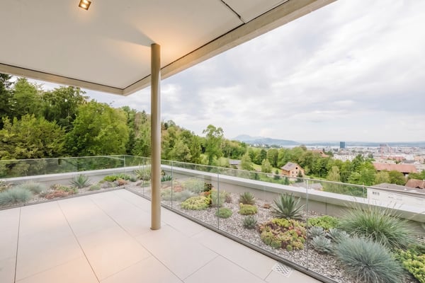 Exklusive 3.5-Zimmer-Attikawohnung mit grosser Terrasse 2