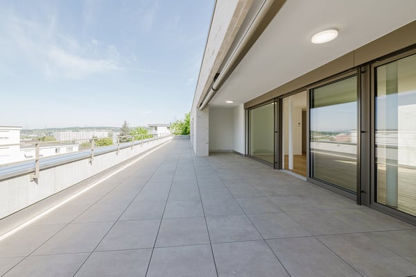 Exklusive 2.5-Zimmer-Attikawohnung mit grosser Terrasse 2
