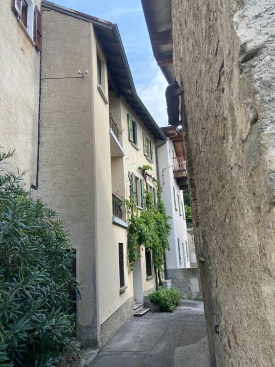 Lamone - Casa di nucleo bifamiliare da ristrutturare - 2