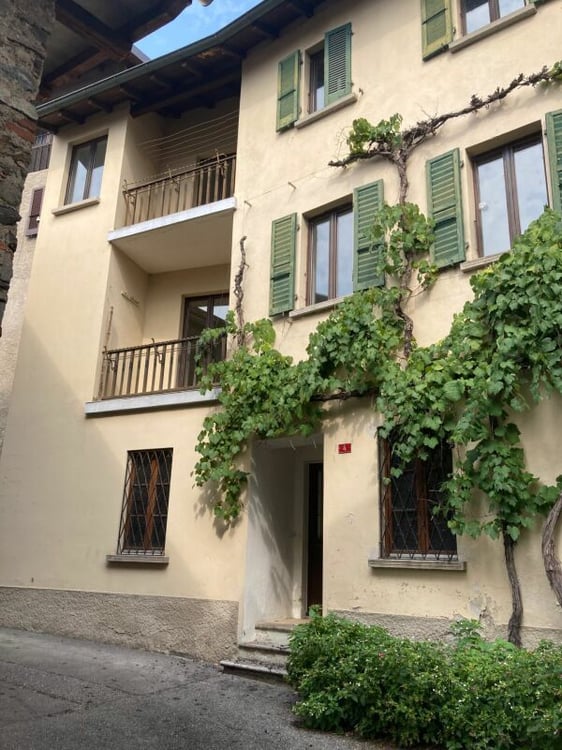 Lamone - Casa di nucleo bifamiliare da ristrutturare - 1