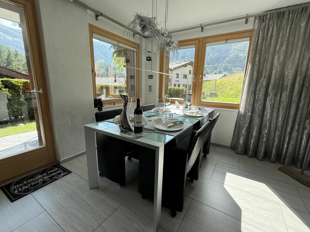 Bellissimo appartamento al piano terra a Zermatt - OGGETTO DI RENDITA TOP - Vostro rifugio di lusso con vista magica sul Matterhorn (utilizzo turistico possibile)