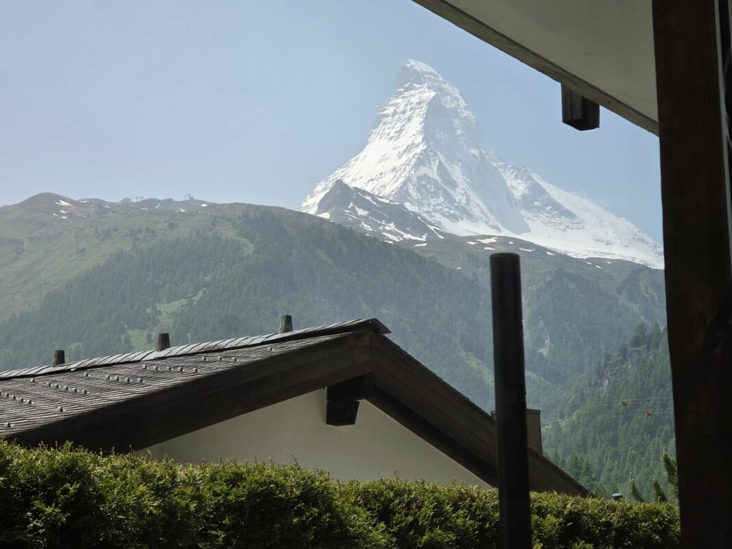 Bellissimo appartamento al piano terra a Zermatt - OGGETTO DI RENDITA TOP - Vostro rifugio di lusso con vista magica sul Matterhorn (utilizzo turistico possibile)