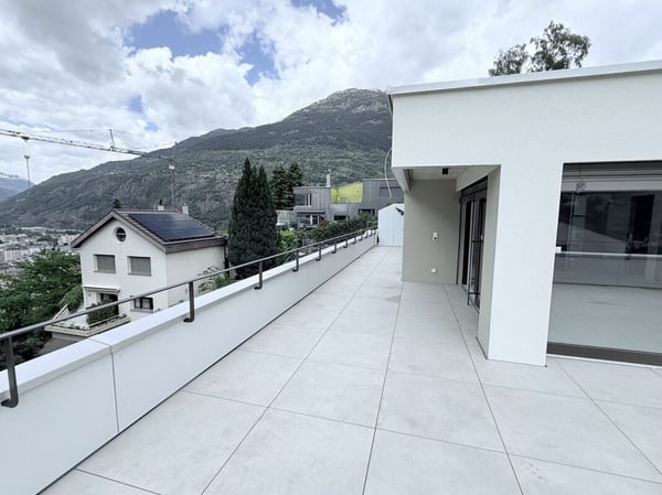 Einzigartige Dach Wohnung mit alpinen Weitblick in Brig und grosser Sonnenterasse 3