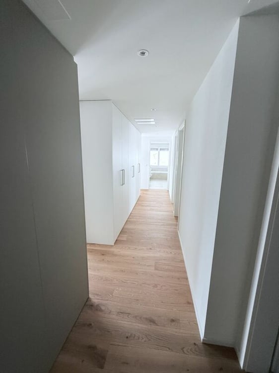Einzigartige Wohnung mit alpinen Weitblick in Brig und grosser Sonnenterasse 11