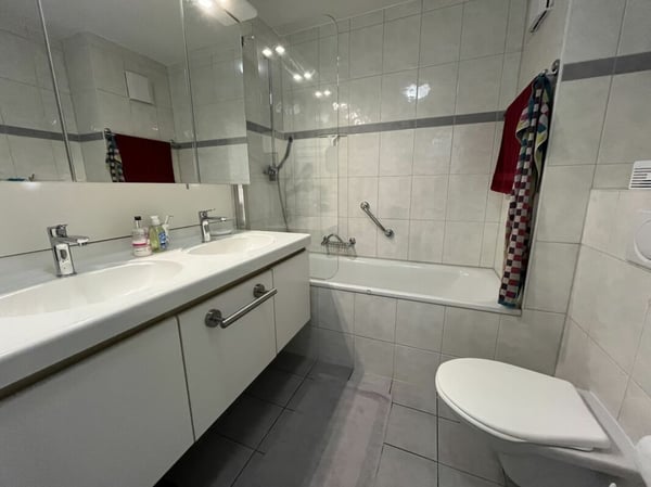 AVEC UNE MAGNIFIQUE LOGGIA ET UNE GRANDE TERRASSE 13