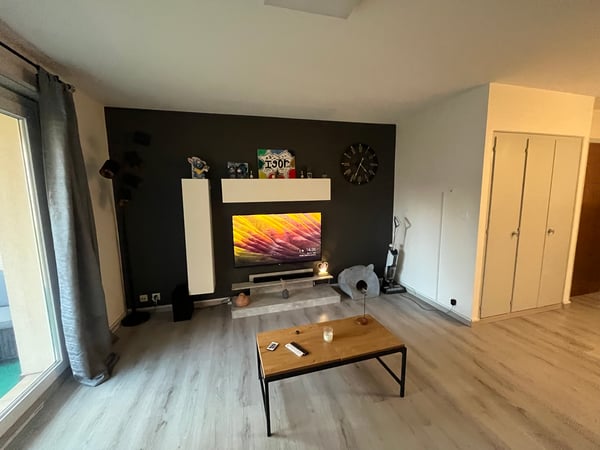 ENTIEREMENT RENOVE, LUMINEUX, BIEN SITUE 10