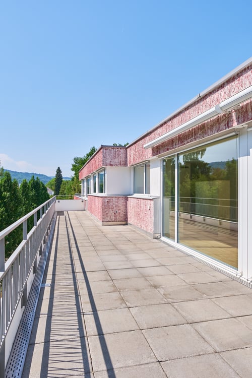 moderne Wohnung mit grosszügiger Dachterrasse 2