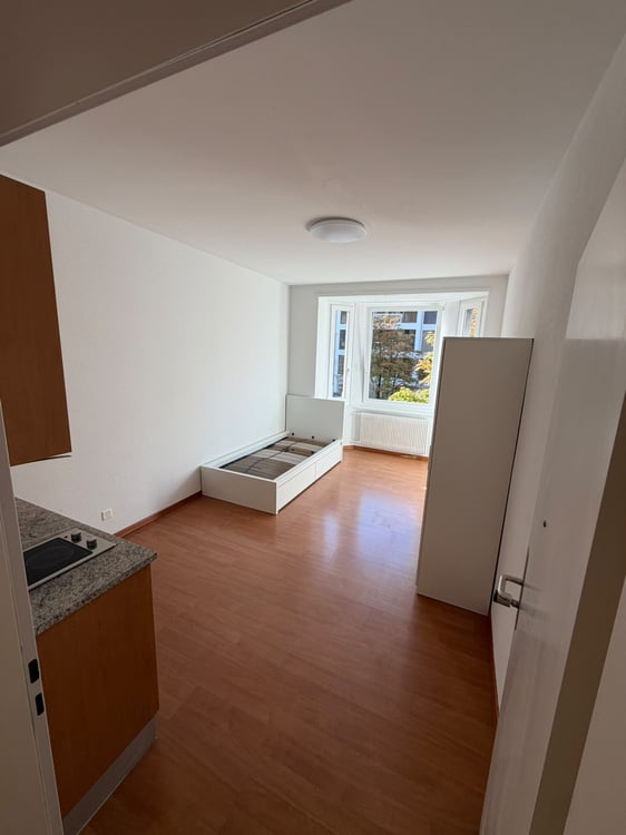 Möbliertes Zimmer mit Etagenbad zu vermieten 4