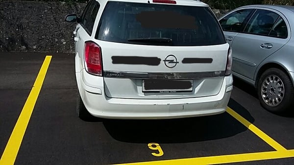 Parkplatz im Wohnquartier - Neuhausen am Rheinfall 2