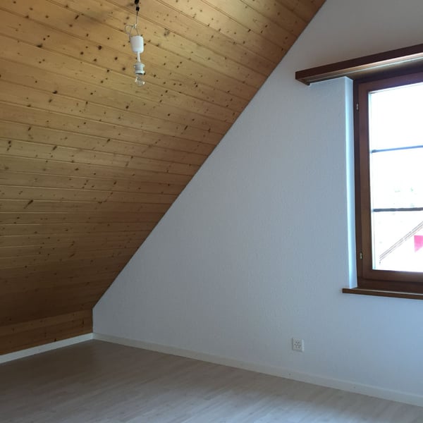 1.5-ZWG / Suchen Sie eine Übergangslösung? Bis im Frühling 2027 befristet wohnen. 5