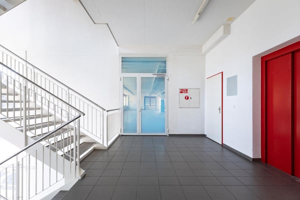 800 m² Gewerbefläche an bester Sichtlage - Laden, Showroom oder Büro 9