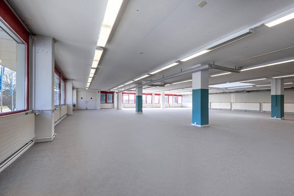 800 m² Gewerbefläche an bester Sichtlage - Laden, Showroom oder Büro 8