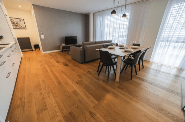 Exklusive möblierte 1.5 Zimmer Stadtwohnung nahe Bahnhof Zug 3