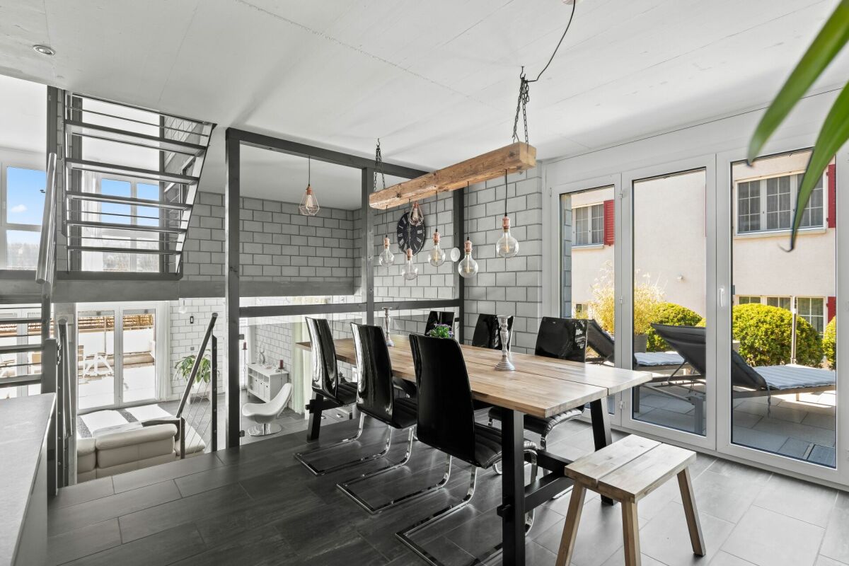 7.5-room semi-detached house in a sunny location