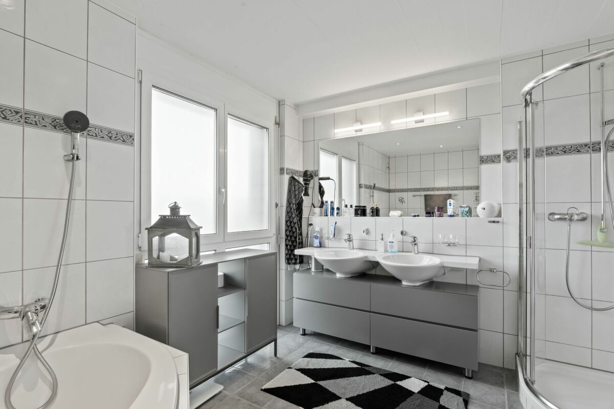 7.5-room semi-detached house in a sunny location