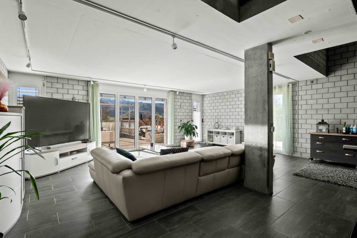 7.5-room semi-detached house in a sunny location