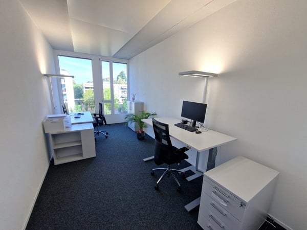 Letzte freie Büro-/Gewerbefläche - 466 m² ausgebaute Räumlichkeiten an Top-Lage 12