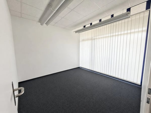 Ausgebaute Ladenfläche an Top-Lage in Uster ZH 4