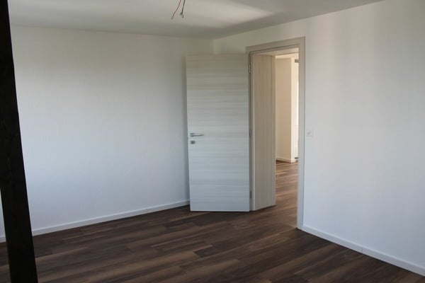 Vom Fundament bis zum First - alles neu, ausser der Adresse 7