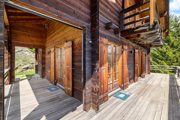 Charming 4-Room Chalet in the Heart of Verbier – Fully Renovated Alpine Retreat 17