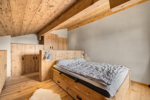 Charming 4-Room Chalet in the Heart of Verbier – Fully Renovated Alpine Retreat 7