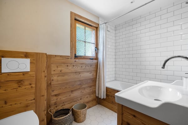 Charming 4-Room Chalet in the Heart of Verbier – Fully Renovated Alpine Retreat 25