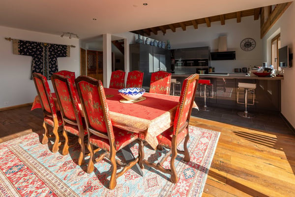 Stunning 6.5-Room Penthouse Apartment in the Heart of Anzère 4