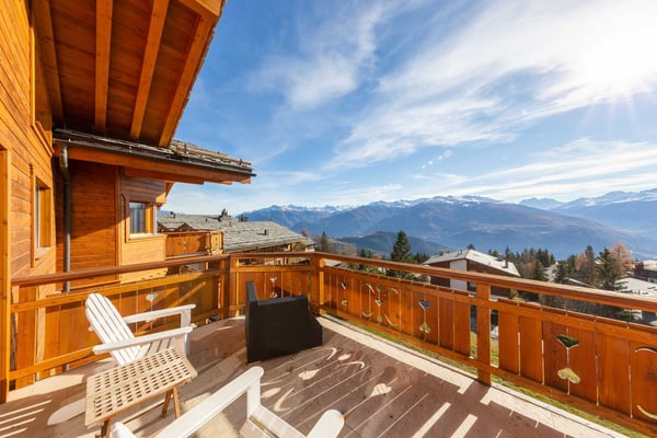 Stunning 6.5-Room Penthouse Apartment in the Heart of Anzère 16