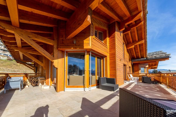 Stunning 6.5-Room Penthouse Apartment in the Heart of Anzère 14