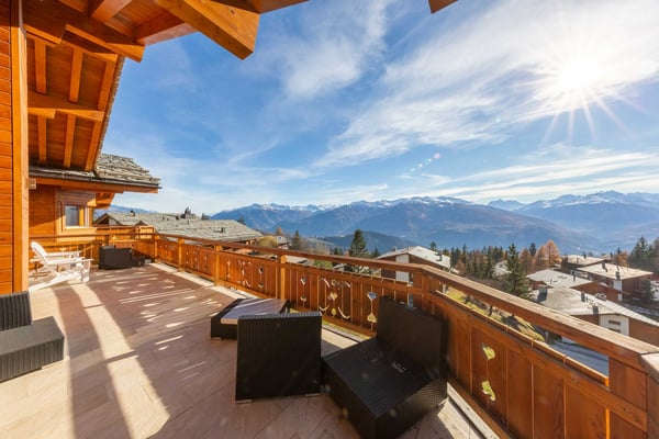 Stunning 6.5-Room Penthouse Apartment in the Heart of Anzère 18