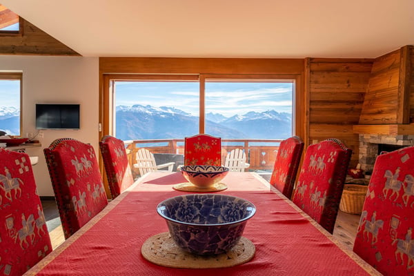 Stunning 6.5-Room Penthouse Apartment in the Heart of Anzère 25