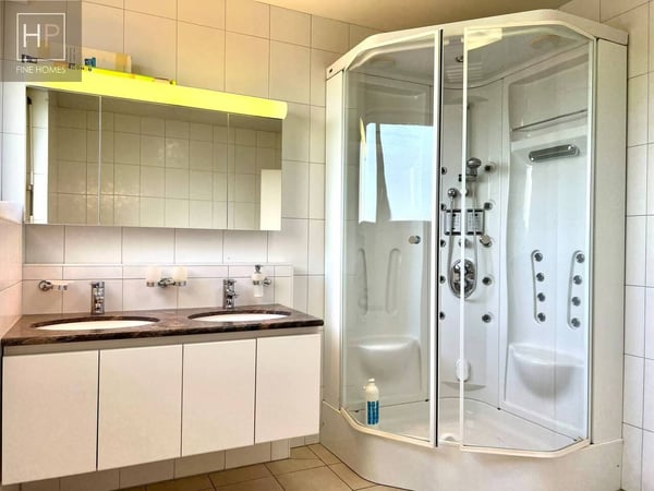 4.5 Zimmer Attika-Eigentumswohnung mit ausgebauten Raum und 2 AEHP 10