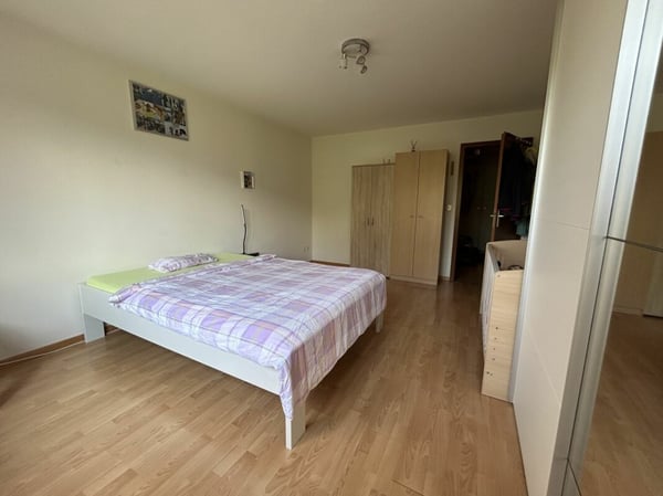 Mehrfamilienhaus + 1 Wohnung in Plasselb 75 7