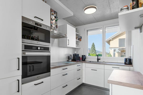 2 Familienhaus - 5.5 Zi und 4.5 Zi 4