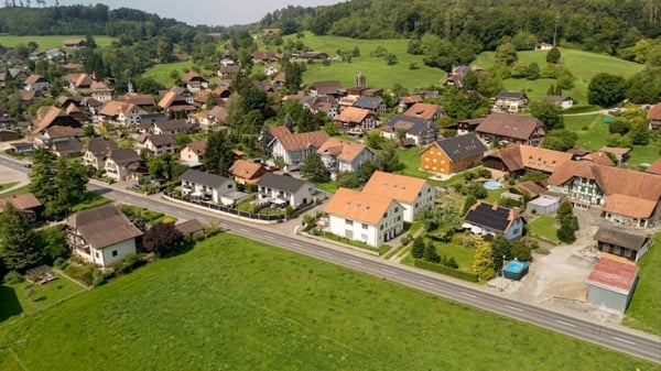 5.5 Zimmer Doppeleinfamilienhaus mit Aussicht 14