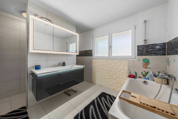 5.5 Zimmer Doppeleinfamilienhaus mit Aussicht 9