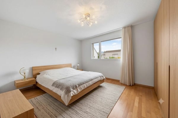 Wohnen mit Charme und Lebensqualität - stilvolles 4.5-Zimmer-Doppeleinfamilienhaus in familienfreundlicher Lage 10