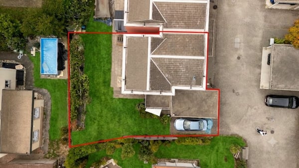 Wohnen mit Charme und Lebensqualität - stilvolles 4.5-Zimmer-Doppeleinfamilienhaus in familienfreundlicher Lage 2