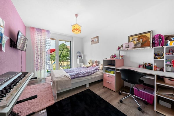 6.5 Zi Doppeleinfamilienhaus mit seperater 3.5 Zi Wohnung im DG 14