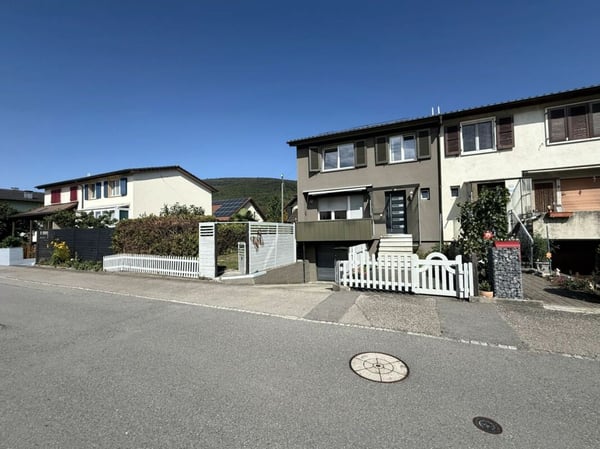 Doppeleinfamilienhaus zum Mieten , Jurastrasse 5 Oberbuchsiten