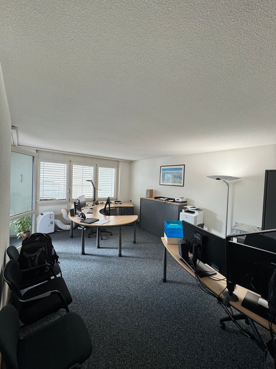 Attraktive Büroräumlichkeiten im Herzen von Thun zu vermieten 2