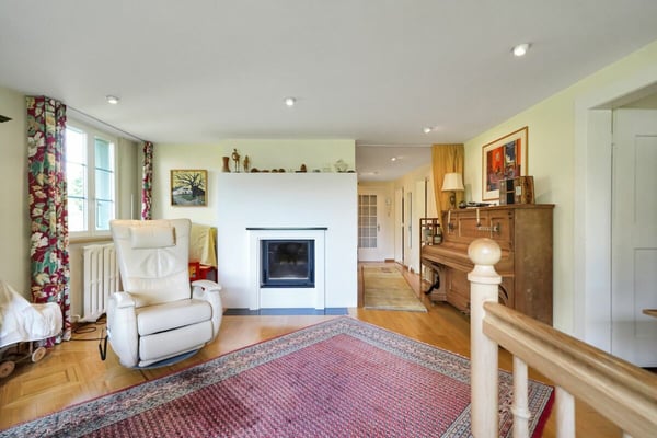 Rarität in der Stadt: Historisches Landhaus mit weitläufigem Gartenparadies und Einliegerwohnung 9