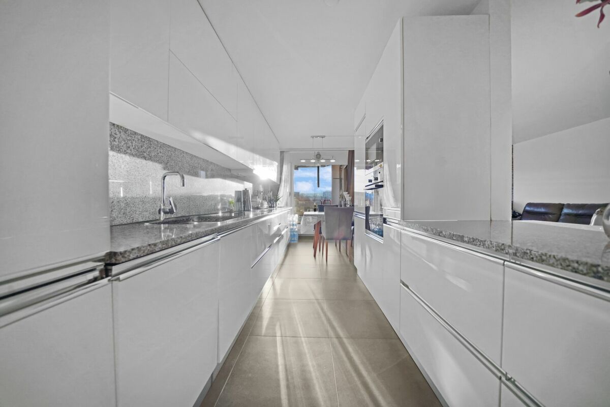 Bright, central 4.5-room apartment with a great view