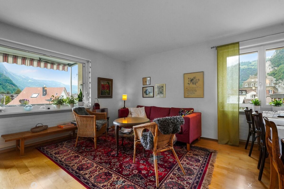 Helle 4.5-Zimmer-Eigentumswohnung an zentraler Lage in Interlaken