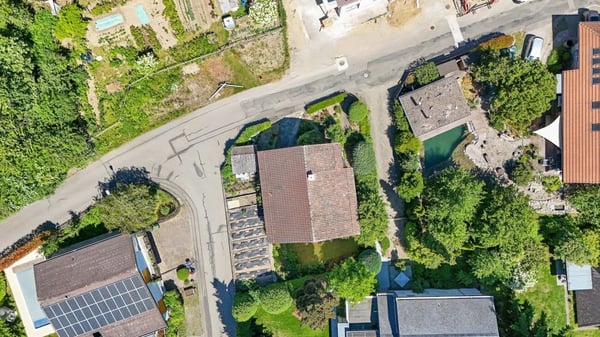 Freistehendes 5-Zimmer Einfamilienhaus an toller Lage in Meikirch 16